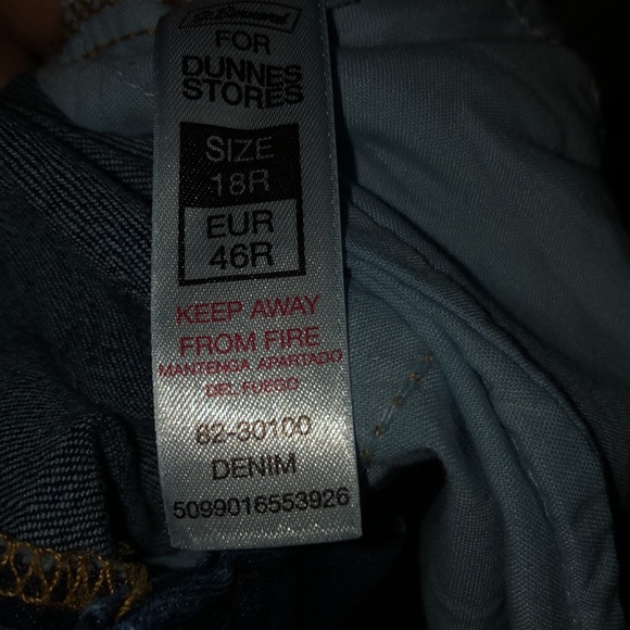 Woman’s St Bennard for Dunnes store bootcut jeans size 18R - Picture 6 of 8